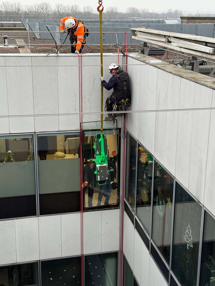 Remplacement vitrages centre hospitalier Douai (1)